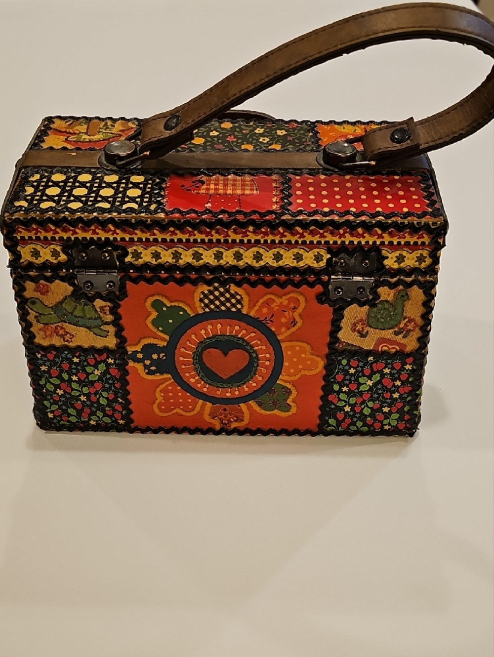 Vintage Mini Patchwork Decoupage Wooden Handbag Purse in Multicolor 8.5x4.75x5 - Picture 4 of 8